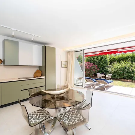 Charming Apartment- Ac -3br-6p- *